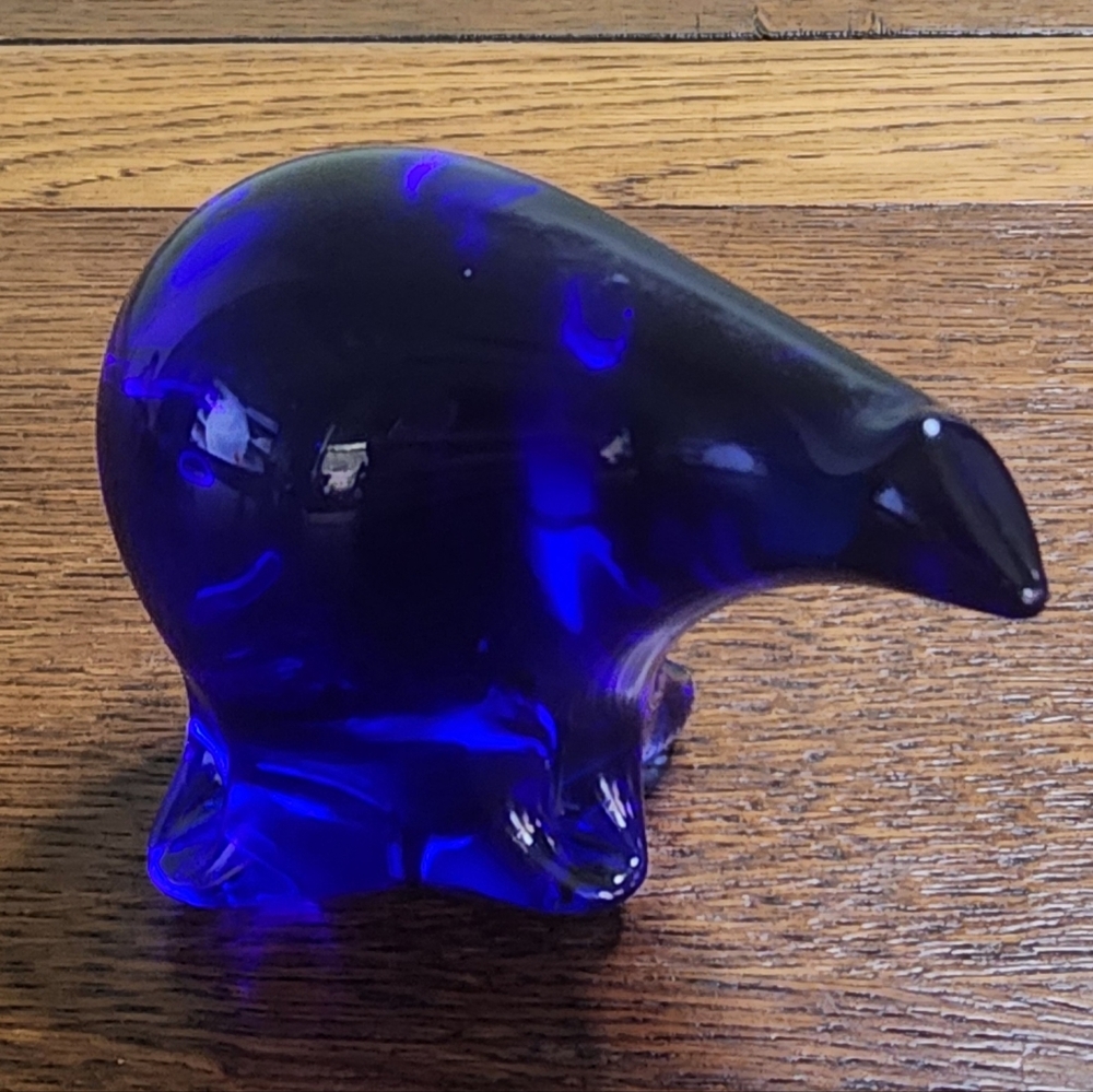 COBALT BLUE Art Glass POLAR BEAR FIGURINE PAPERWEIGHT VINTAGE